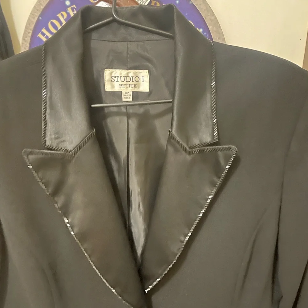 Women's formal jacket with satin collar, sequin trim, satin buttons and pockets! - Picture 2 of 3